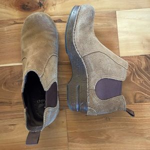 Tan Dankso clogs size 38EU
